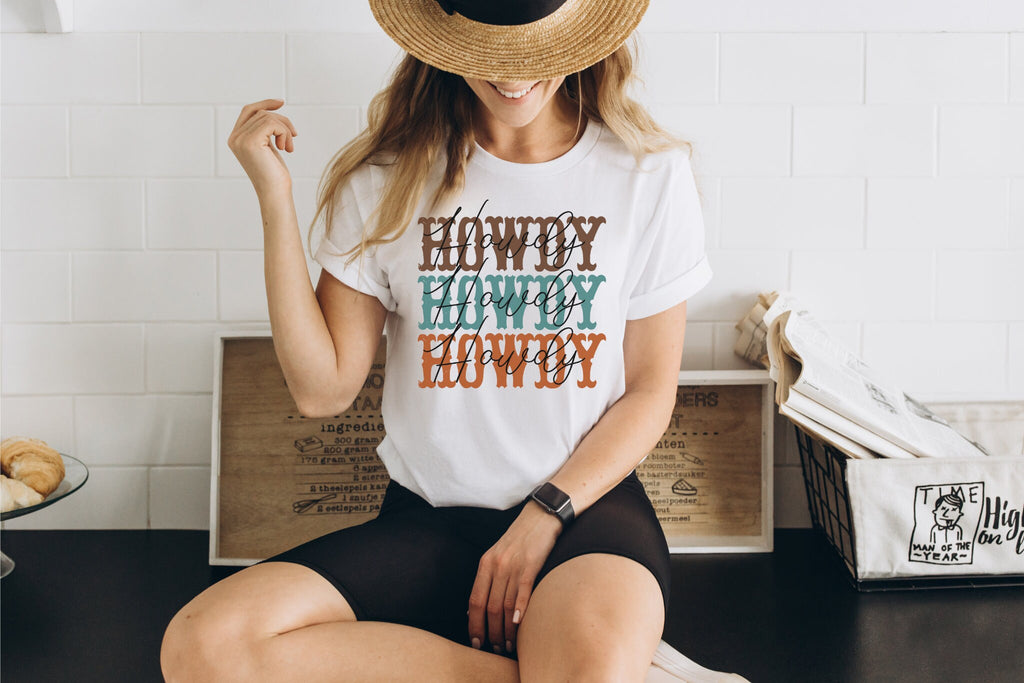 Howdy Country Boho Cow Skull Shirt Howdy Shirt Wild West Shirt Western Graphic Tee Cowgirl Shirt Bull Skull Tee Southwest Top Western Tee